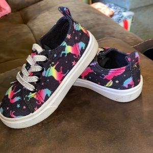 Toddler sneakers size 7